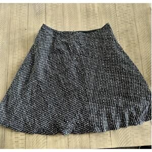 Black and White Flare Skirt Wool Id Entity by Lord & Taylor Size 6